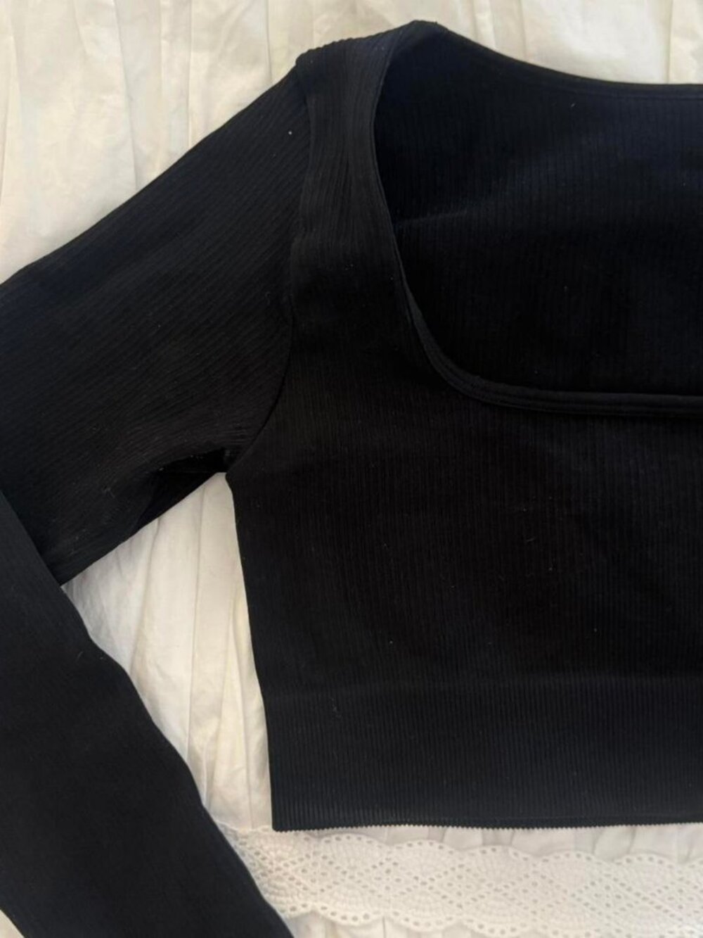 Black Ribbed Workout Crop Top - Picture 7 of 8